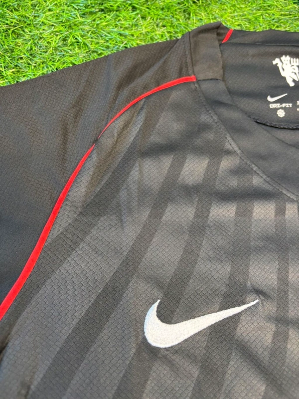 Retro Manchester United 2008 Away Fan Edition With Short - M