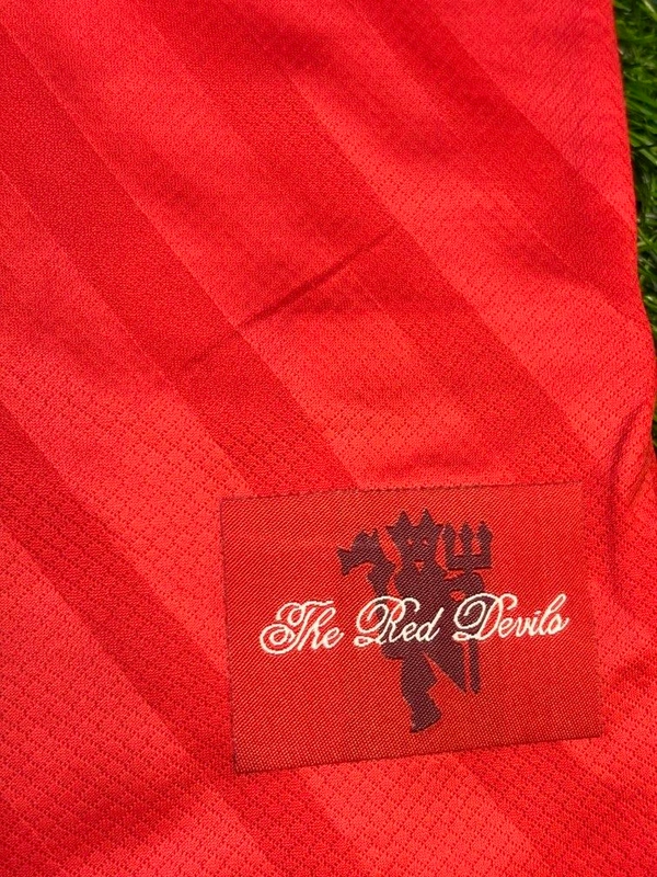 Retro Manchester United 2008 Home Fan Edition With Short - M