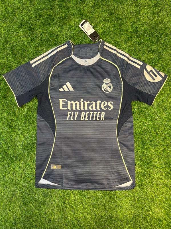 Madrid 25/26 Away Player Edition Half Sleeve - S