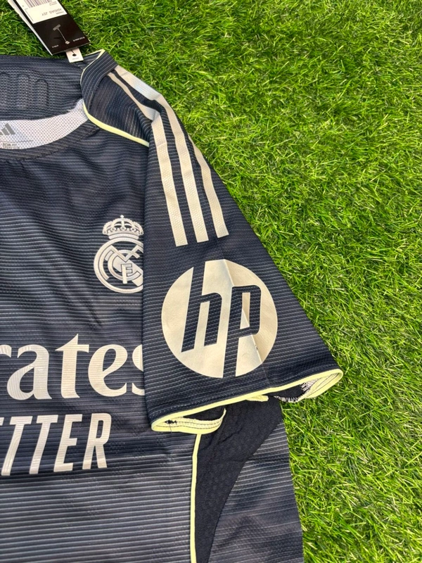 Madrid 25/26 Away Player Edition Half Sleeve - XXL