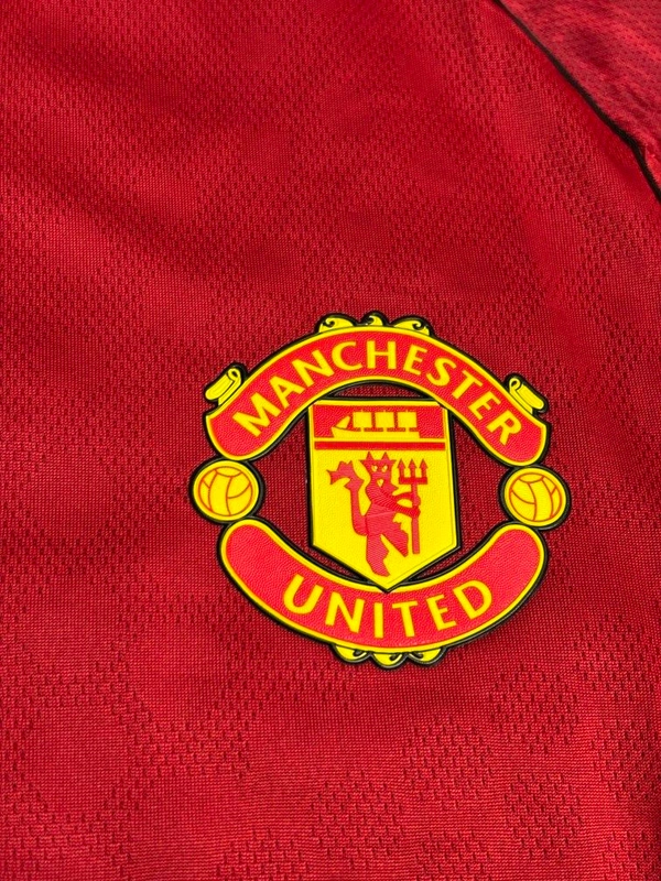 Manchester United 25/26 Home Player Edition - M