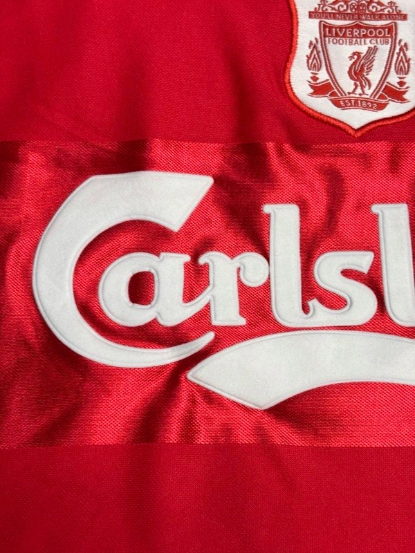 Retro Liverpool FC 2001 UEFA Final Home Jersey - L