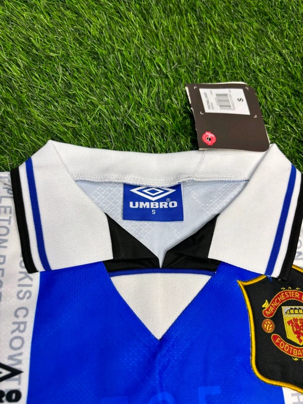 Retro Manchester United 1994/96 3rd Kit Half Sleeve - L