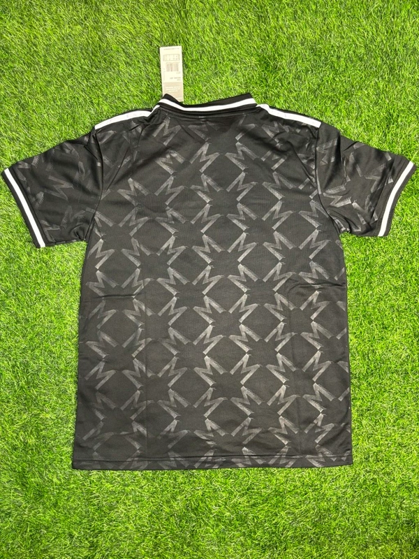 Manchester United 25/26 Black Special Kit Fan Edition With Short - M