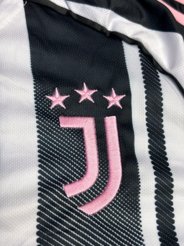 Juventus FC 25/26 Home Kit Fan Edition With Short - XL