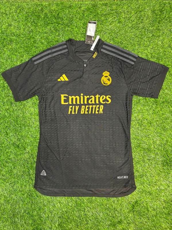 Madrid 23/24 3rd Kit Player Edition Half Sleeve - XL
