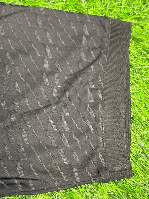 Madrid 23/24 3rd Kit Player Edition Half Sleeve - XL