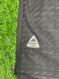 Madrid 23/24 3rd Kit Player Edition Half Sleeve - XL