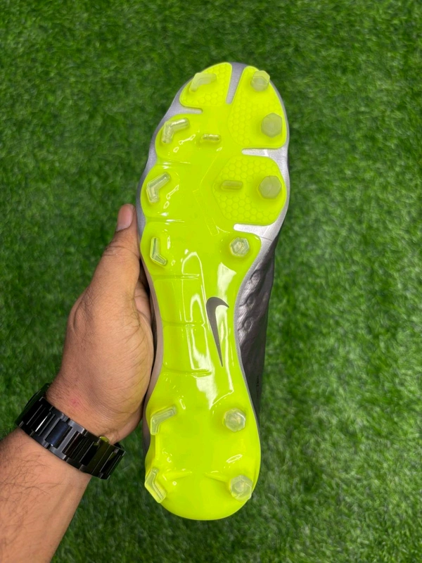 Hypervenom Phantom 3 Grey Colour Low-top FG With Lace - 7