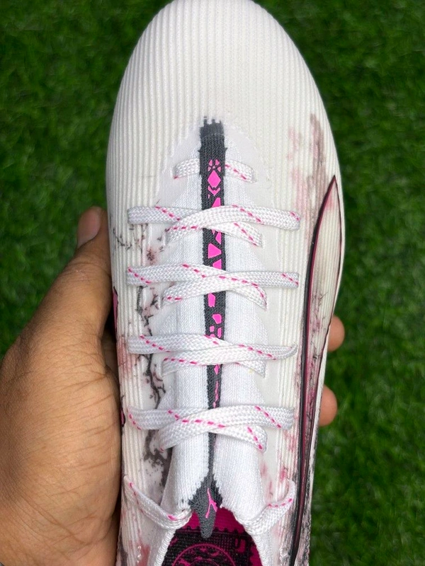 Ultra Ultimate White & Pink Low-Top FG With Lace - 9