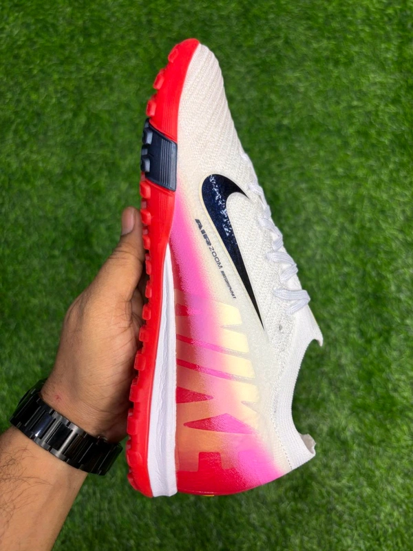 Mercurial Vapor 16 White Red Low-top AG/Turf With Lace - 10