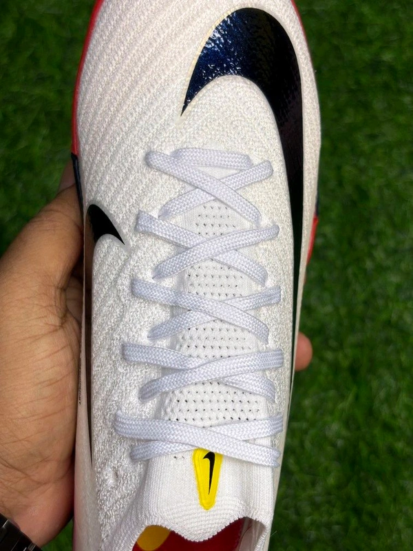 Mercurial Vapor 16 White Red Low-top AG/Turf With Lace - 10