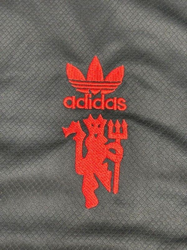 Manchester United Pre-match Kit Fan Edition With Short - L