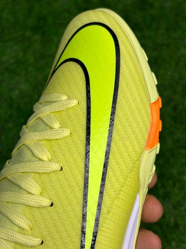 Mercurial Vapor 16 Yellow Green AG/Turf Low-top With Lace - 7.5