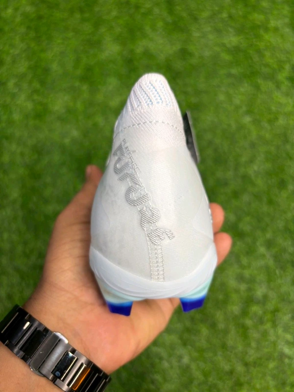 Future 8 Ultimate White Blue Colour Low-top With Lace - 10.5