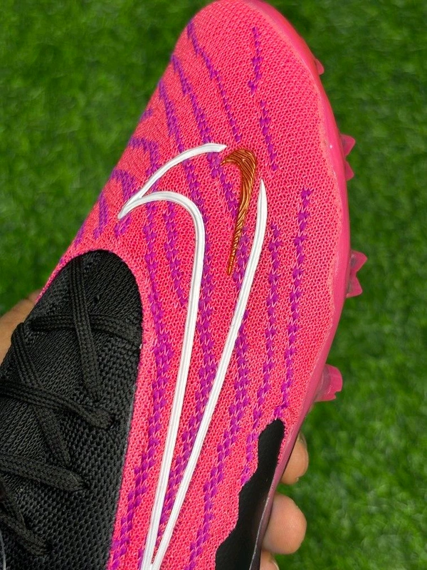 PhantomGX Elite Low-top Pink Black Colour FG With Lace - 7.5