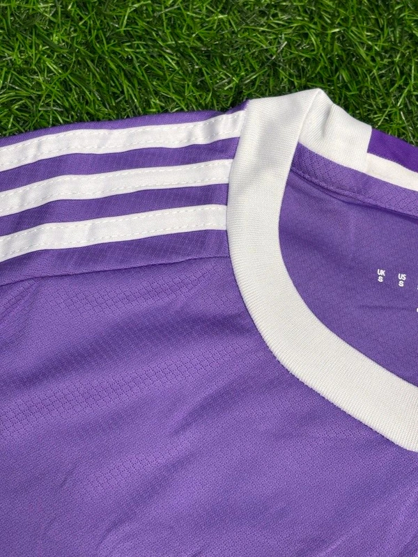 Retro Madrid 2016/17 Away Kit Fan Edition With Short - L