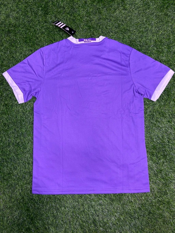 Retro Madrid 2016/17 Away Kit Fan Edition With Short - L