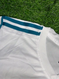 Retro Madrid 2017/18 Home Kit Fan Edition With Short - L