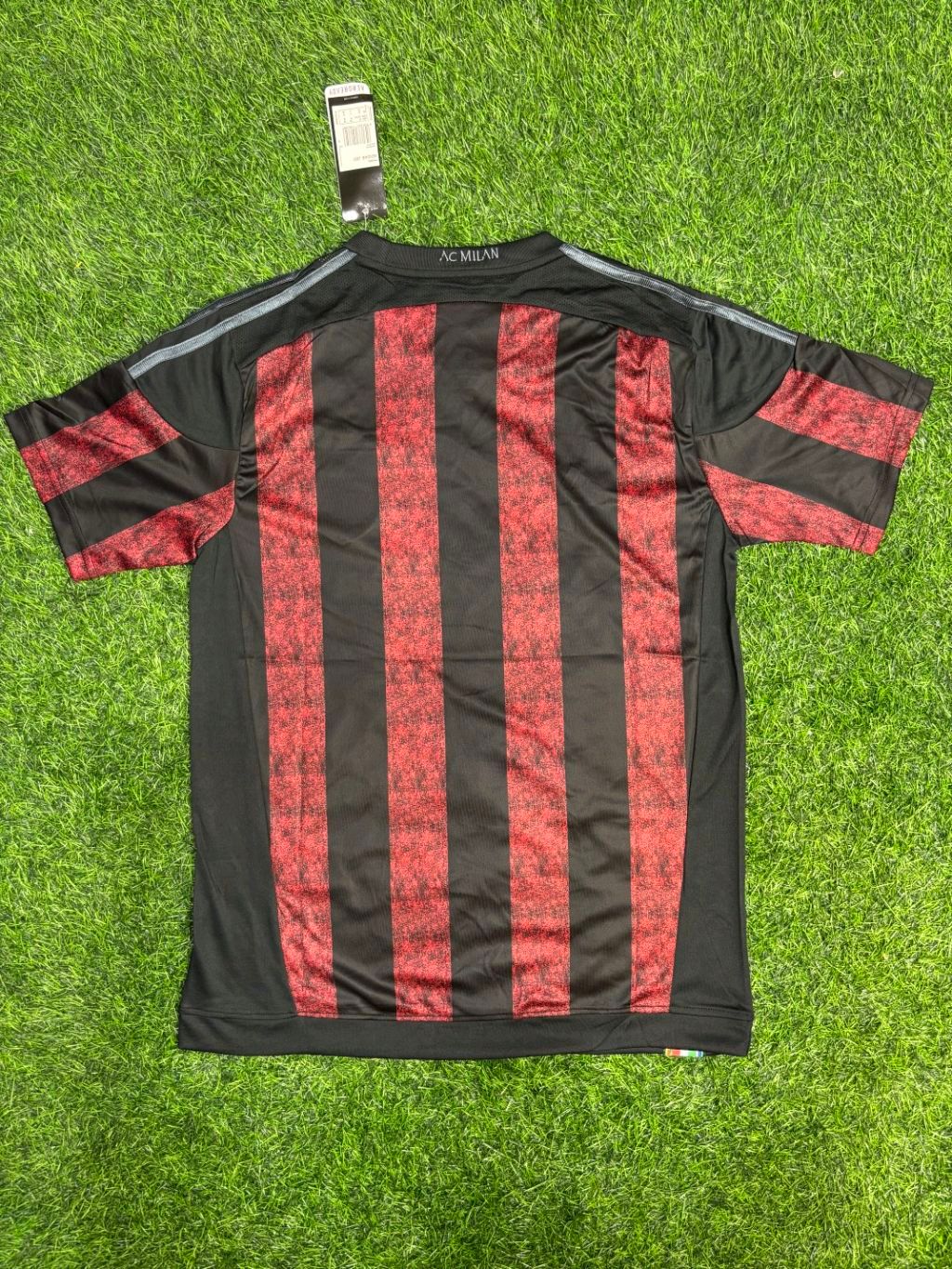 Retro AC Milan 2015-16 Home Kit Half Sleeve