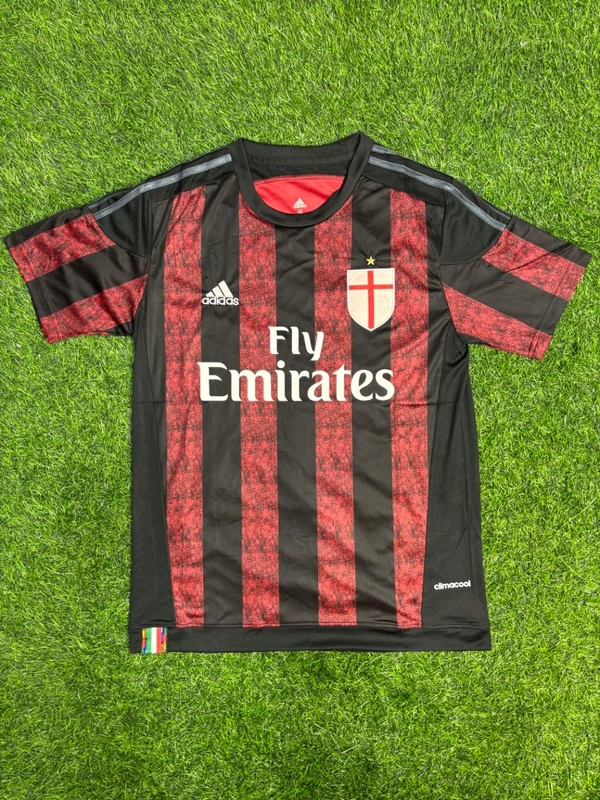 Retro AC Milan 2015-16 Home Kit Half Sleeve - XL