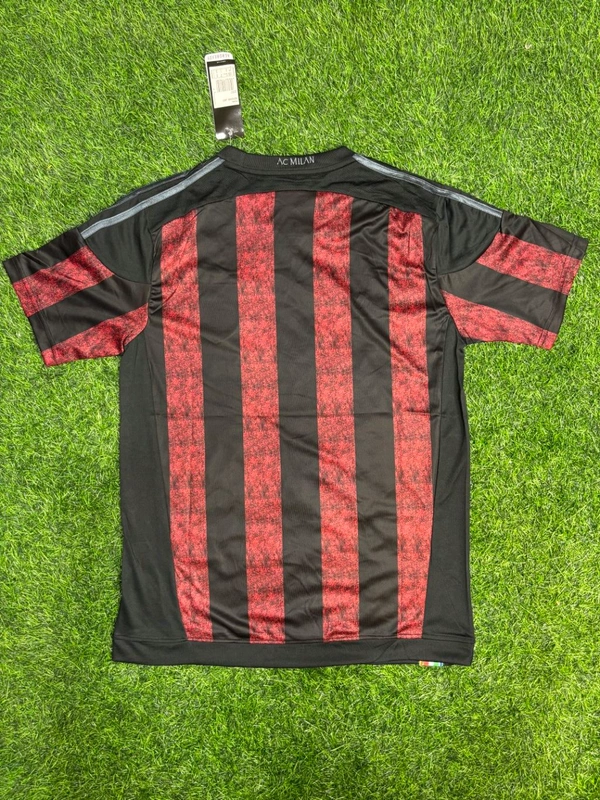 Retro AC Milan 2015-16 Home Kit Half Sleeve - XL