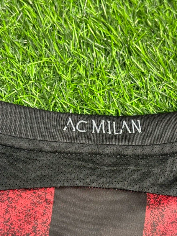 Retro AC Milan 2015-16 Home Kit Half Sleeve - XL