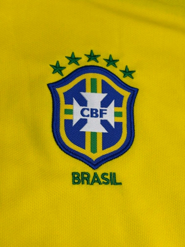 Brazil Home 2004 Copa America Champions Retro Jersey - S