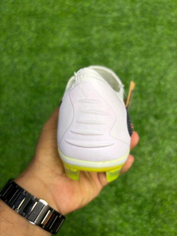 Phantom 6 Luna III Elite White Green Low-top FG With Lace - 10