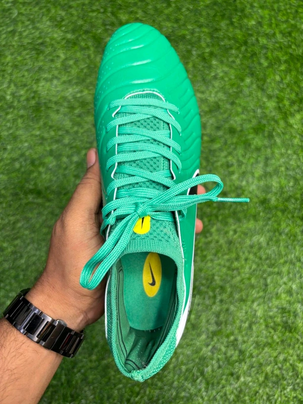 Tiempo Legend 10 Elite Green Low-top FG With Lace - 9