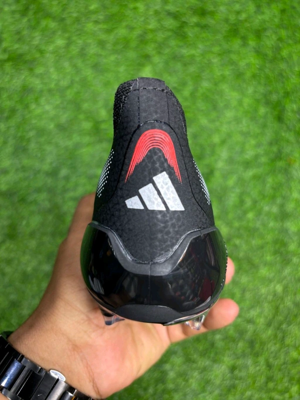 Predator Elite Black And Red Low-top FG Without Lace - 9