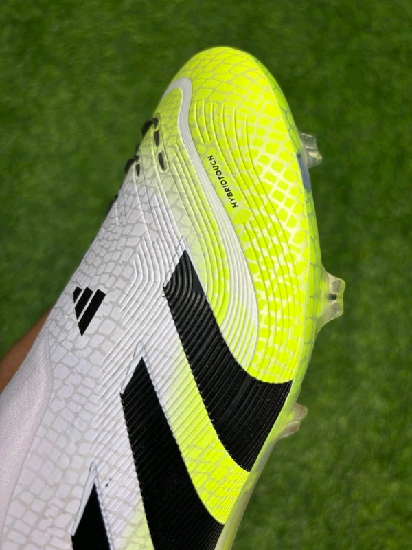 Predator Elite White And Green Low-top FG Without Lace - 9