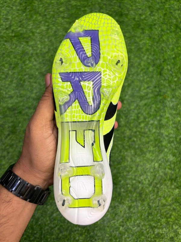 Predator Elite White And Green Low-top FG Without Lace - 9.5