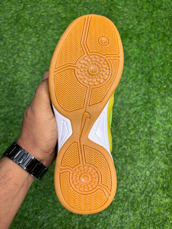 Total 90 III Futsal 5 Gold Colour With Lace - 10