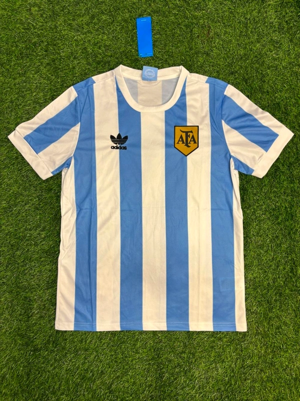 Retro Argentina 1978 Home Kit Half Sleeve - S