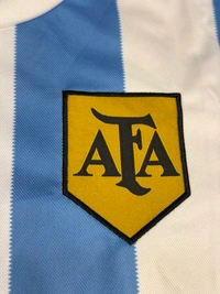 Retro Argentina 1978 Home Kit Half Sleeve - M