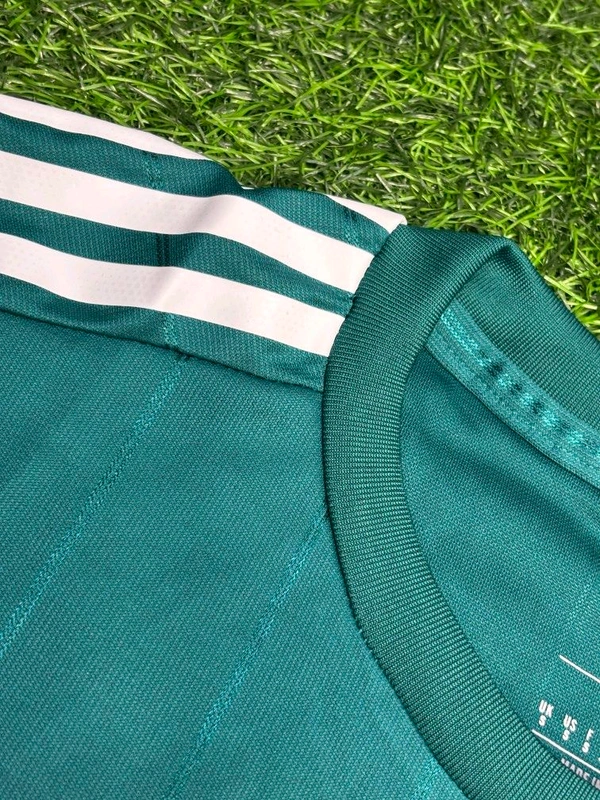 Liverpool FC 25/26 3rd Kit Player Edition Half Sleeve - S