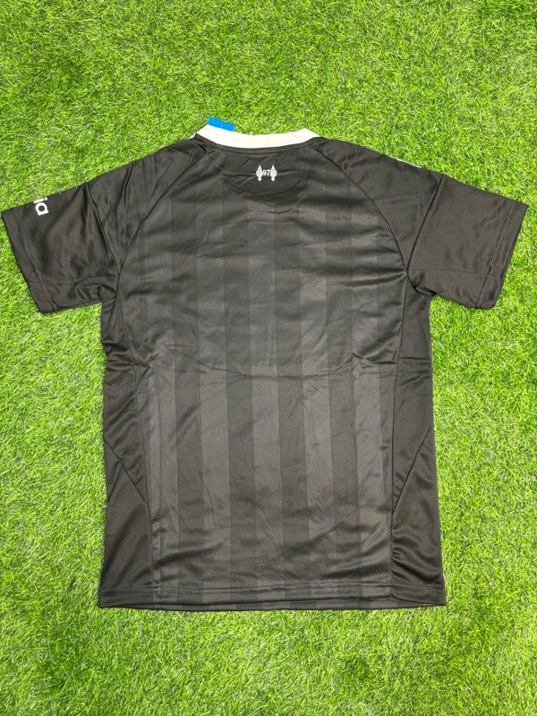 Liverpool FC 25/26 Goalkeeper Kit Fan Edition With Short - L