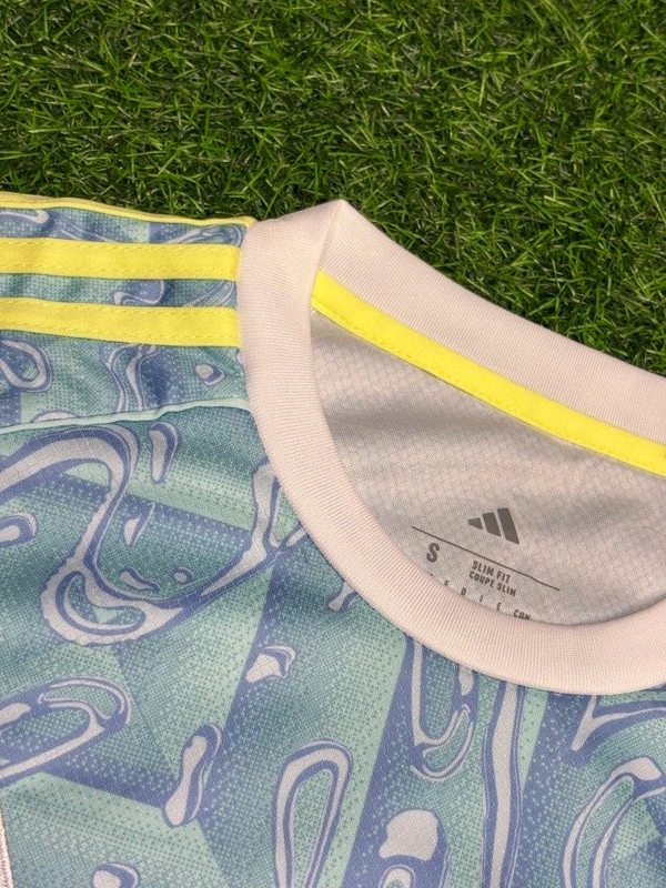 Juventus FC 25/26 Away Kit Fan Edition With Short - S