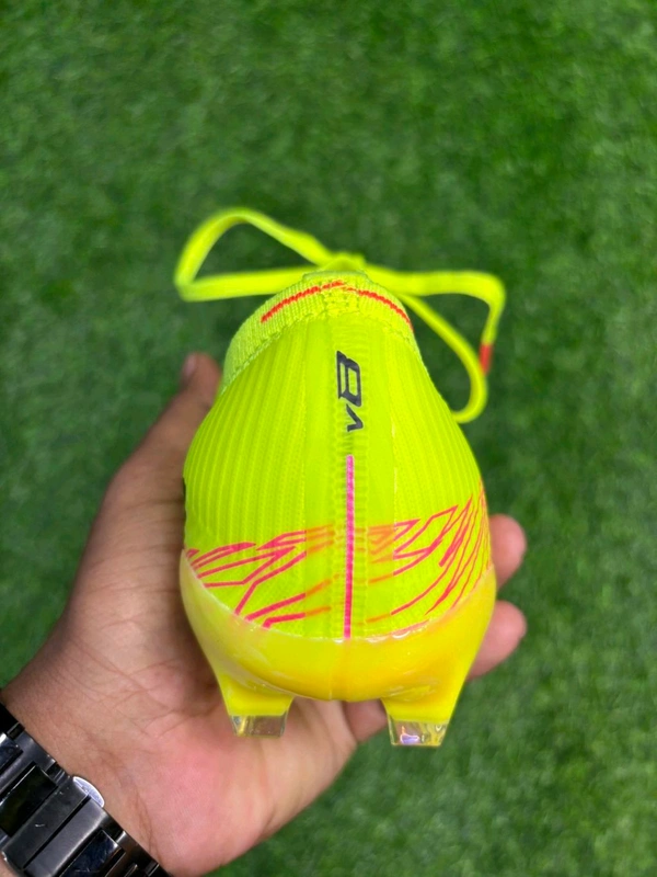 Unisex Furon Elite FG V8 Yellow Colour Low-top With lace - 7.5