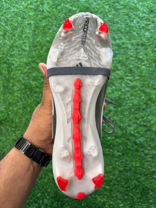 Predator Elite Foldover FG Grey Colour With lace - 6.5