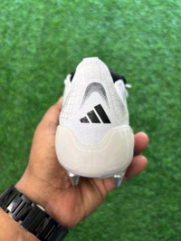 Predator Elite Foldover White And Green SG With Lace (Metal Changer) - 9.5