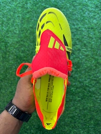 Predator Elite Foldover Yellow Colour FG With Lace - 10.5