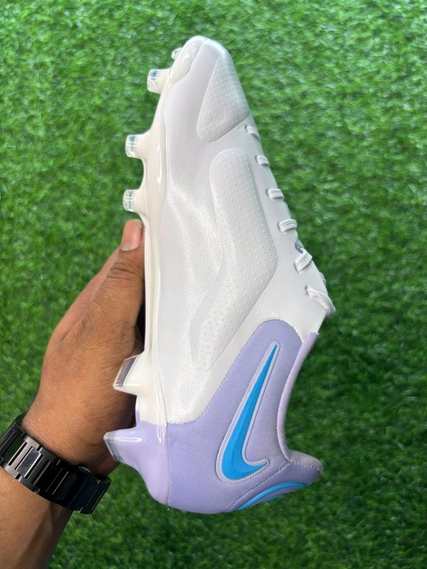 Tiempo Legend 9 Elite White Low-top FG With Lace - 5.5