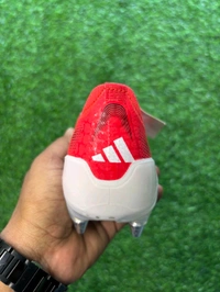 Predator Elite Red Colour SG With Lace(Metal Changer) - 9.5