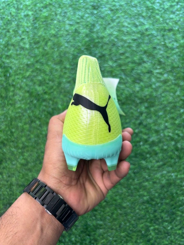 Future Ultimate FG Light Green Colour With Lace - 6.5