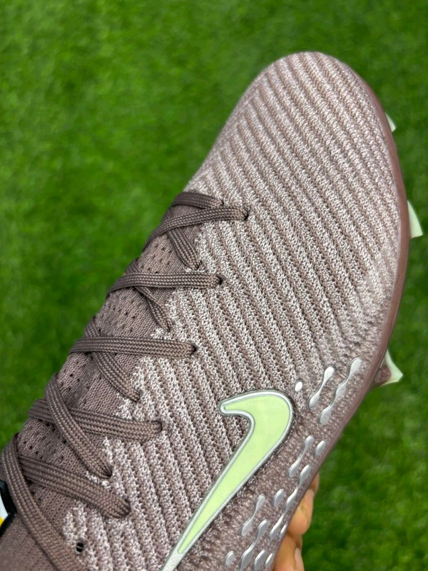 Mercurial Vapor 16 Elite Brown Low-top FG With Lace (Mbappe) - 7.5