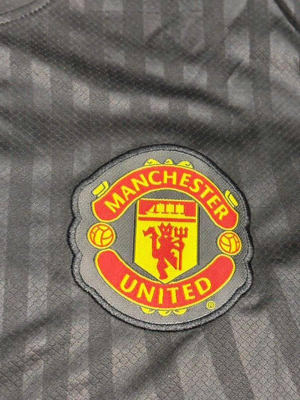 Retro Manchester United 2008 Away Fan Edition Full Sleeve With Short - XL