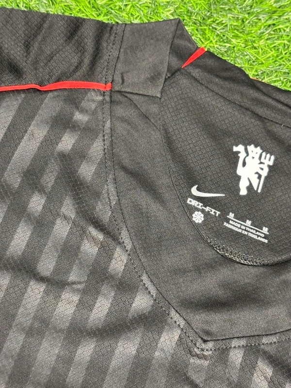 Retro Manchester United 2008 Away Fan Edition Full Sleeve With Short - XL