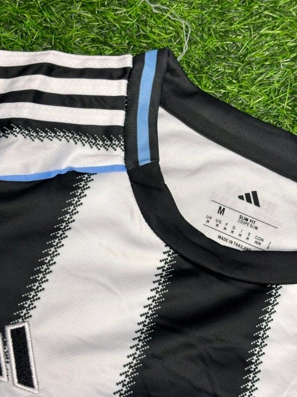 Newcastle United 25/26 Home Kit Player Fan Edition With Short - M